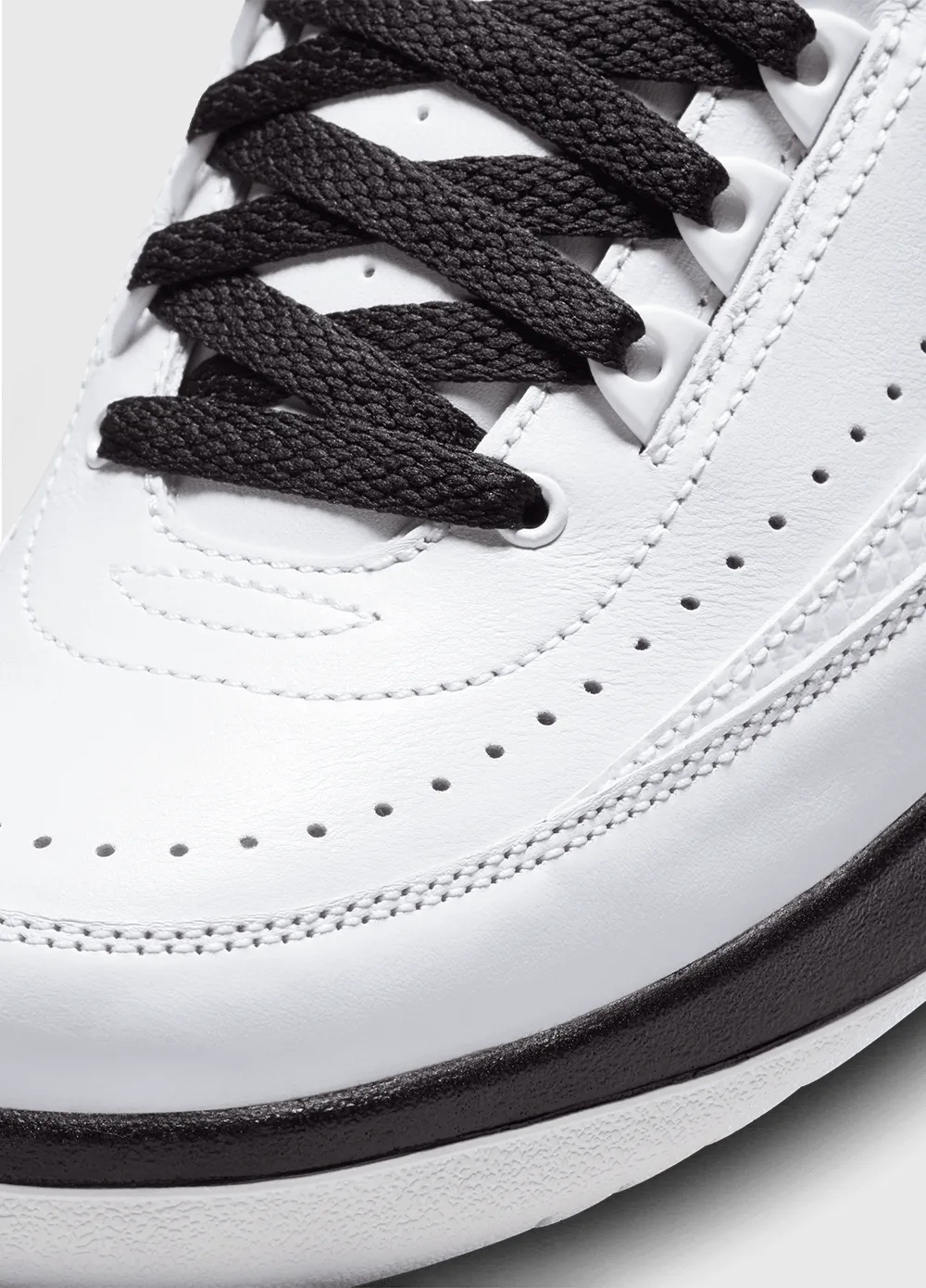 Air Jordan 2 Retro 'Chicago' Women's Sneakers