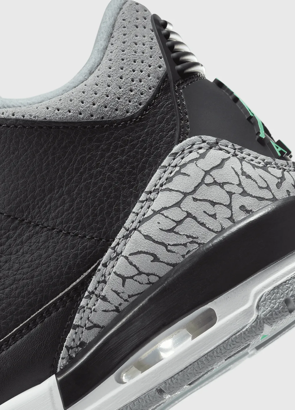 Air Jordan 3 Retro 'Green Glow' Sneakers