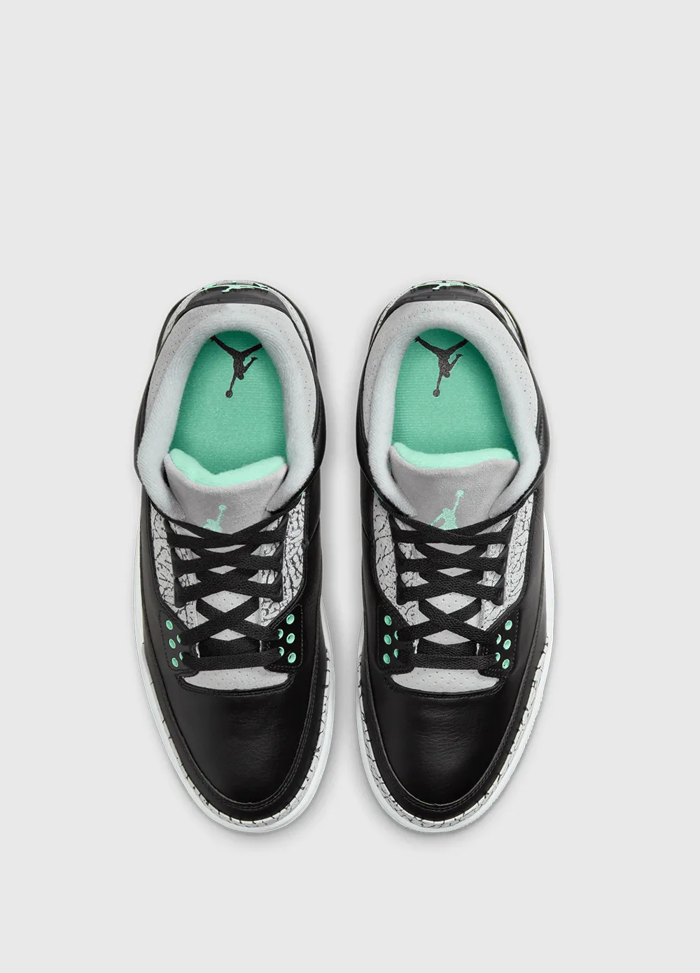 Air Jordan 3 Retro 'Green Glow' Sneakers