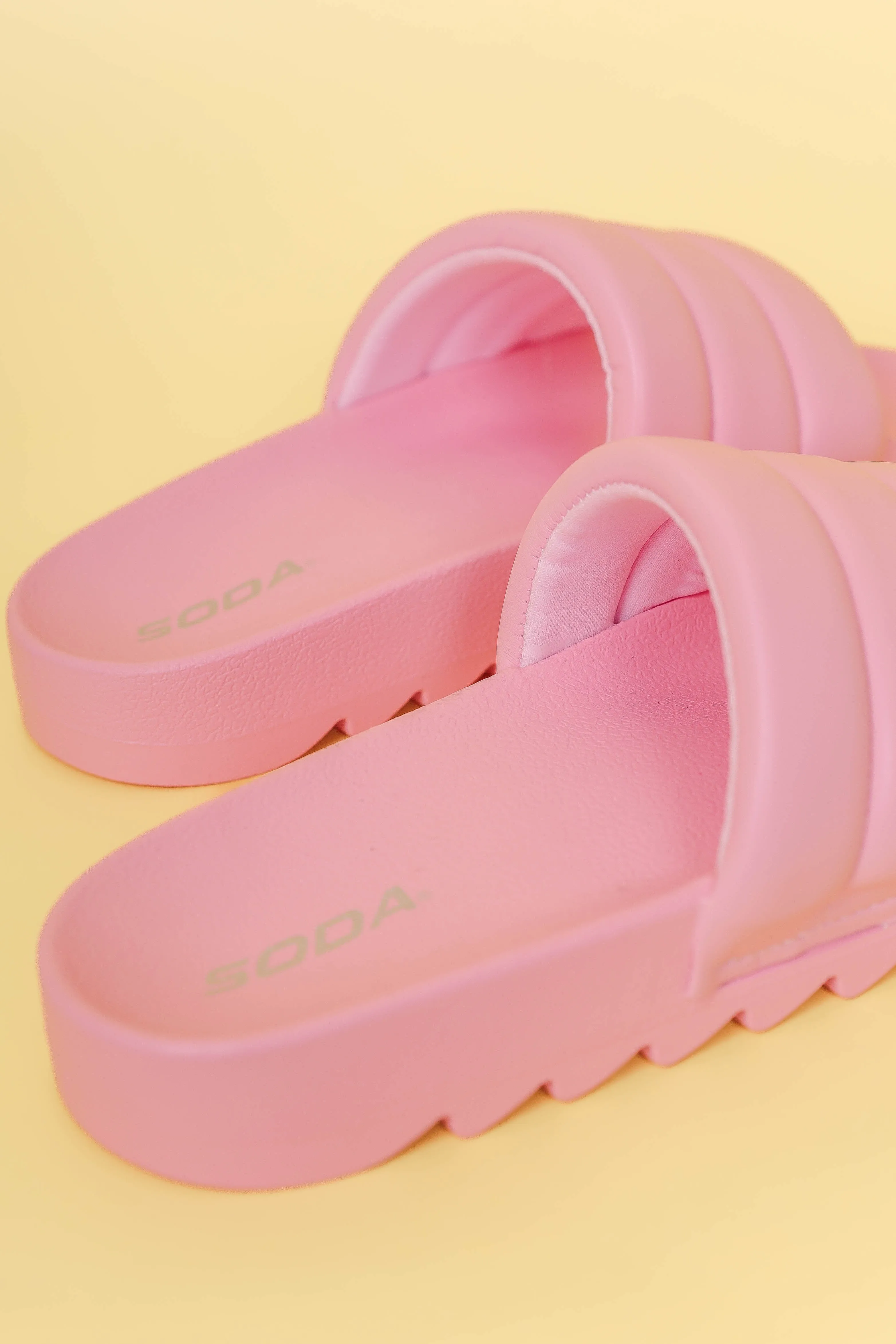 Jessie Slides-Blush