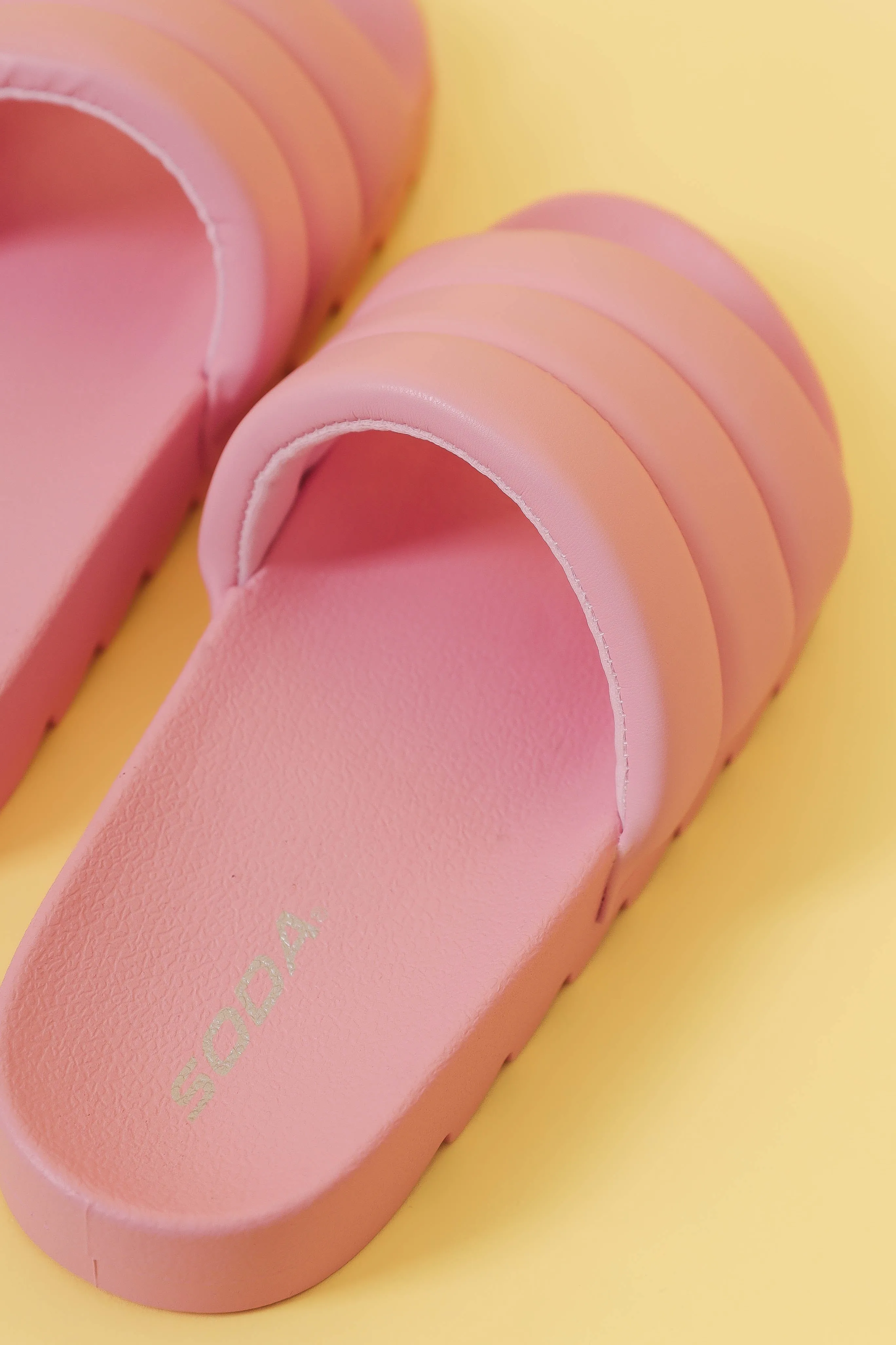 Jessie Slides-Blush