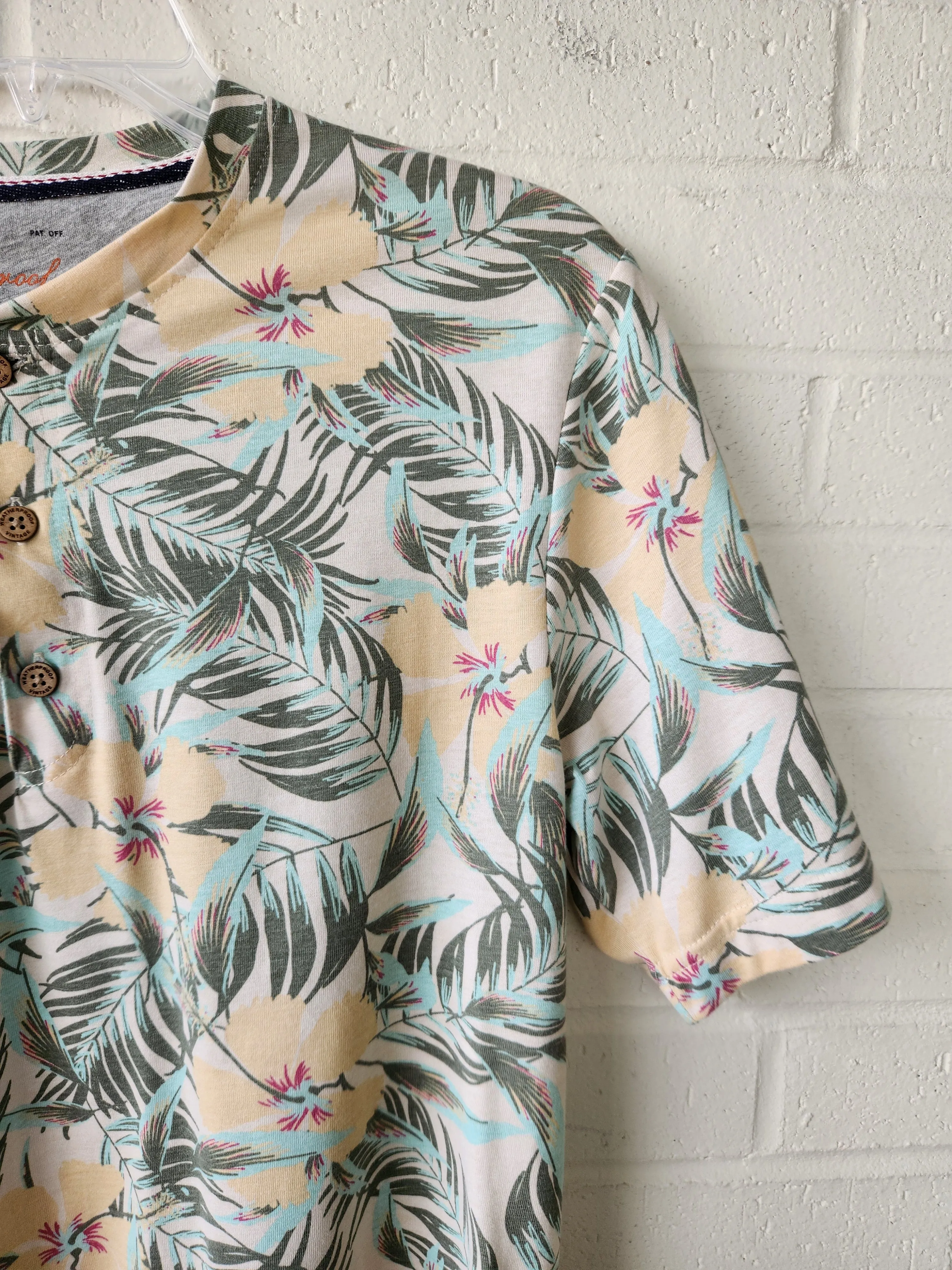 Weatherproof Short Sleeve Top Size Small