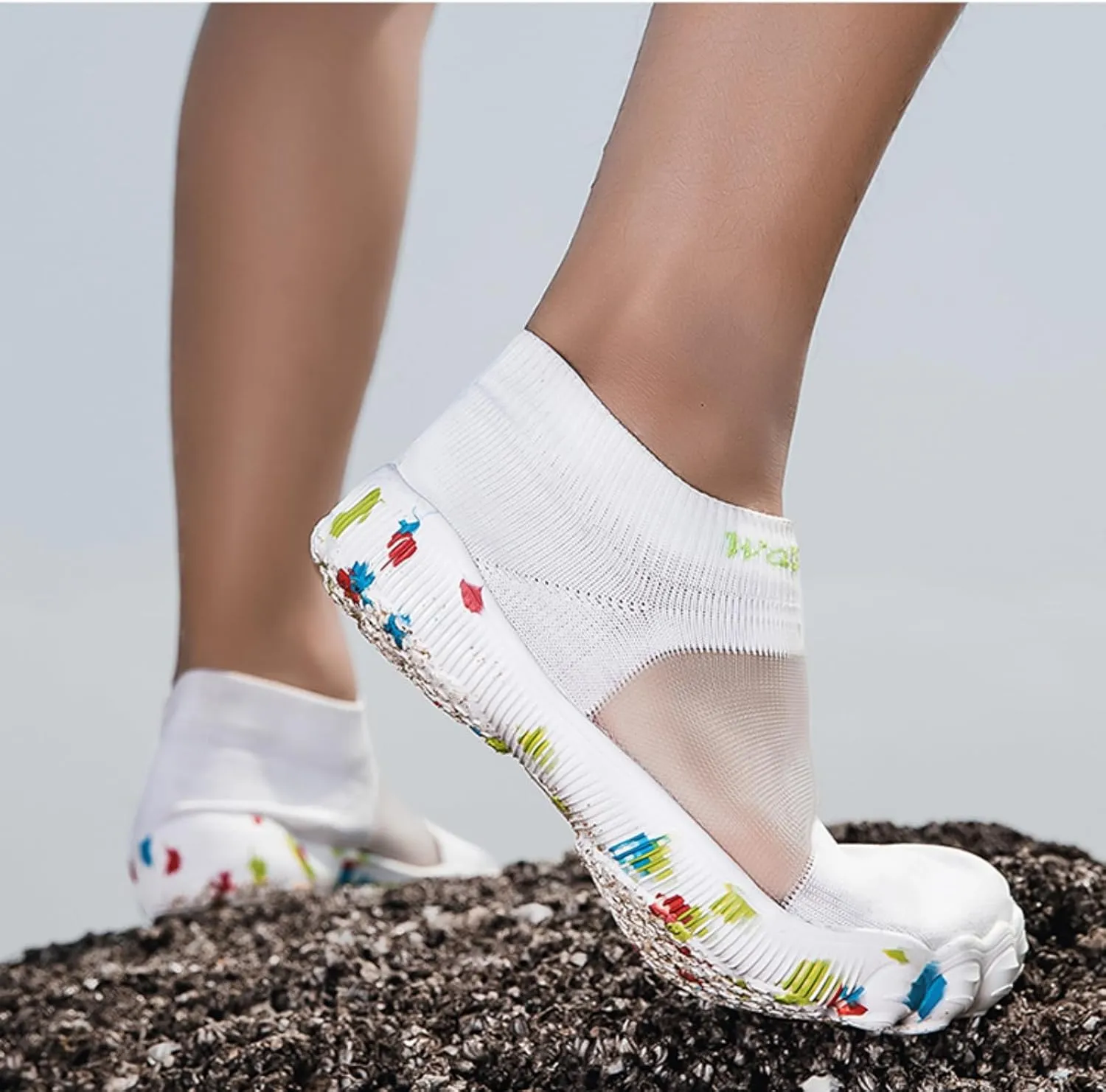 Women's Fashion Sneakers Quick-Dry Barefoot Beach Swim Shoes Unisex Athletic Hiking Shoes Comfy Casual Non Slip Lightweight Breathable Sneakers